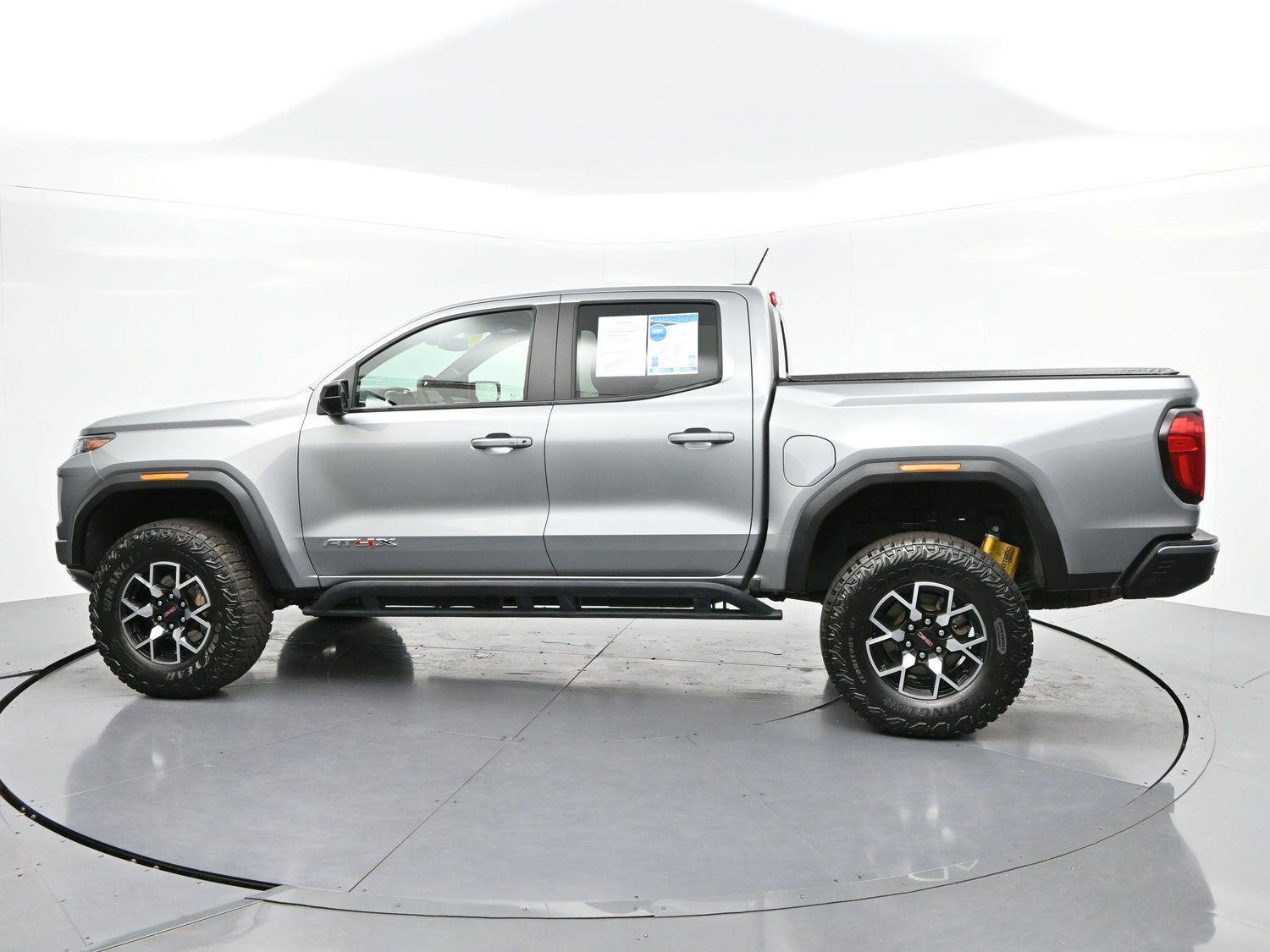 Used 2023 GMC Canyon AT4X AWD/4WD image 5