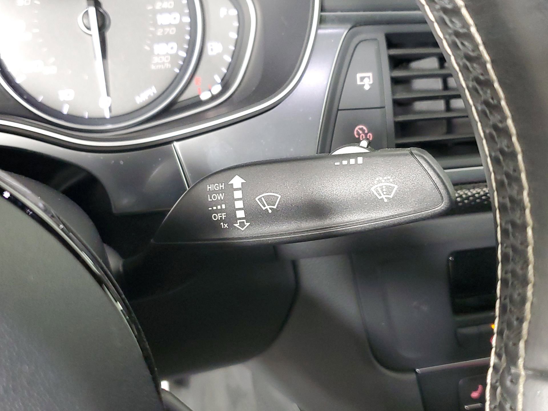 Used 2016 Audi S6 Prestige w/ Prestige Package image 36