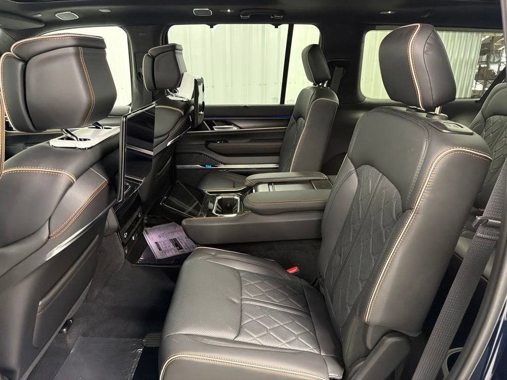 New 2026 Jeep Grand Wagoneer L Summit AWD/4WD image 12
