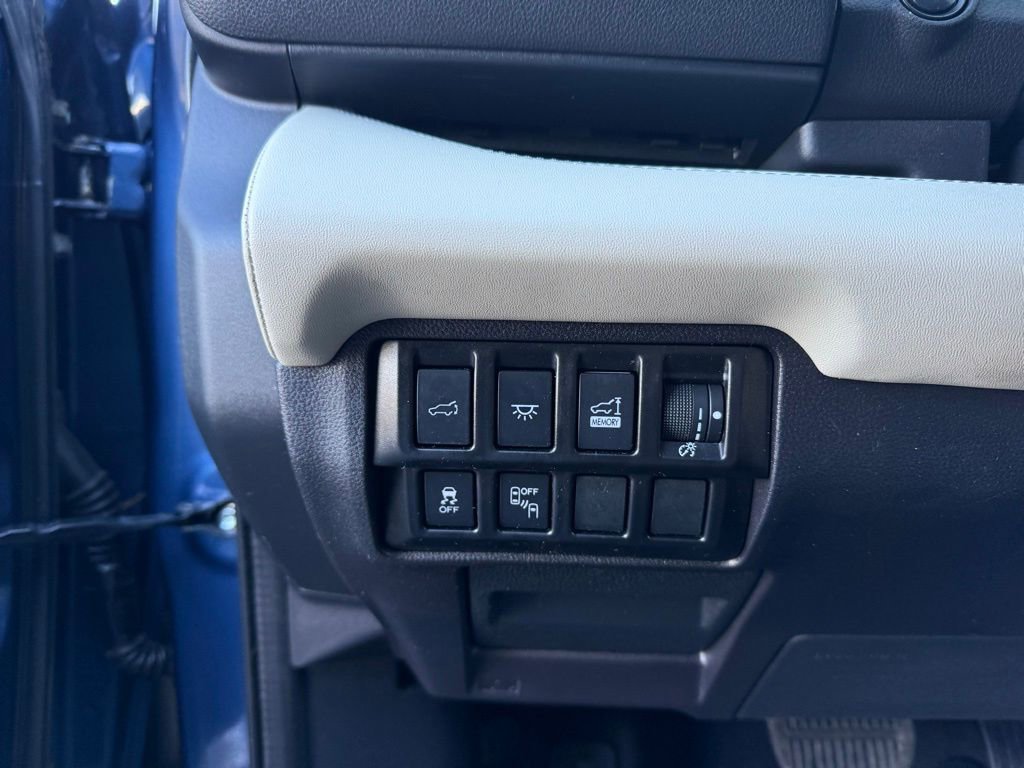 Used 2022 Subaru Ascent Limited w/ Technology Package image 14