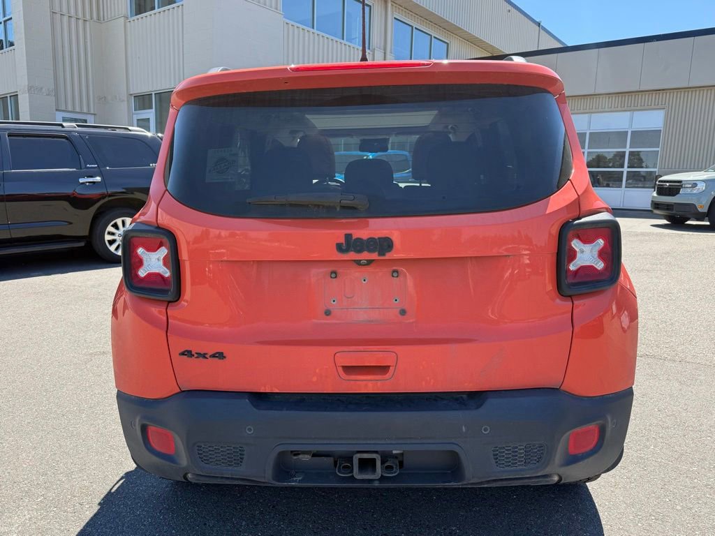 Used 2018 Jeep Renegade Altitude w/ UConnect 8.4 Nav Group AWD/4WD image 4