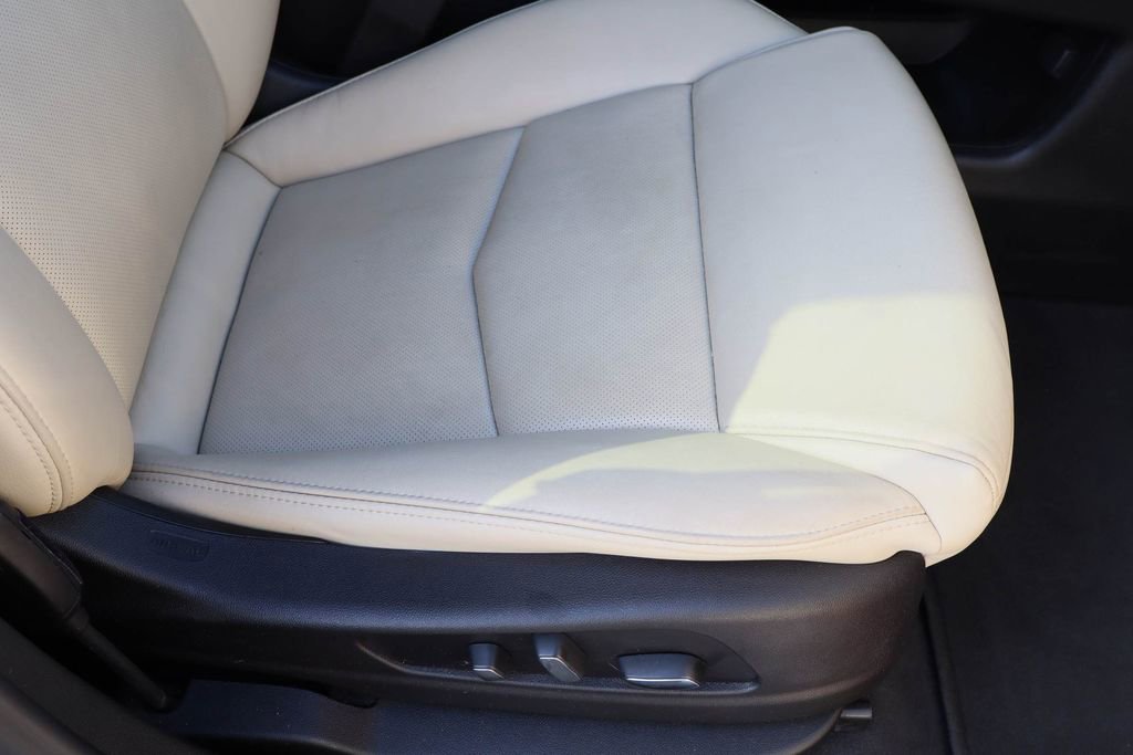 Certified 2018 Cadillac XT5 Luxury image 28