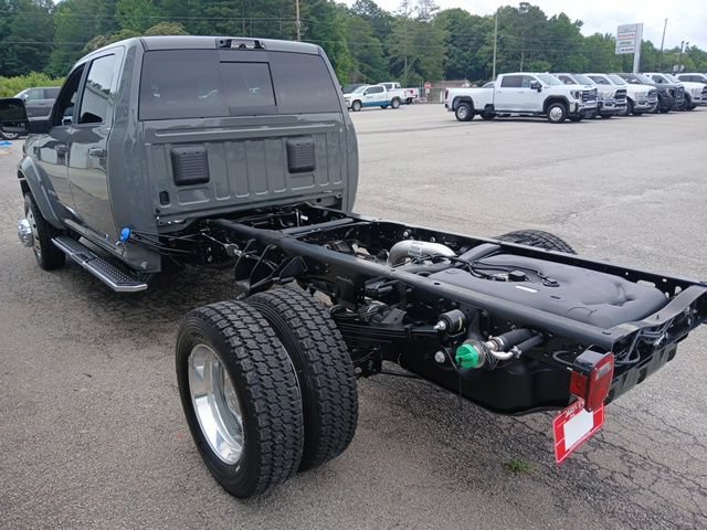 New 2026 RAM 5500 4x4 Crew Cab w/ Laramie Trim Package image 5