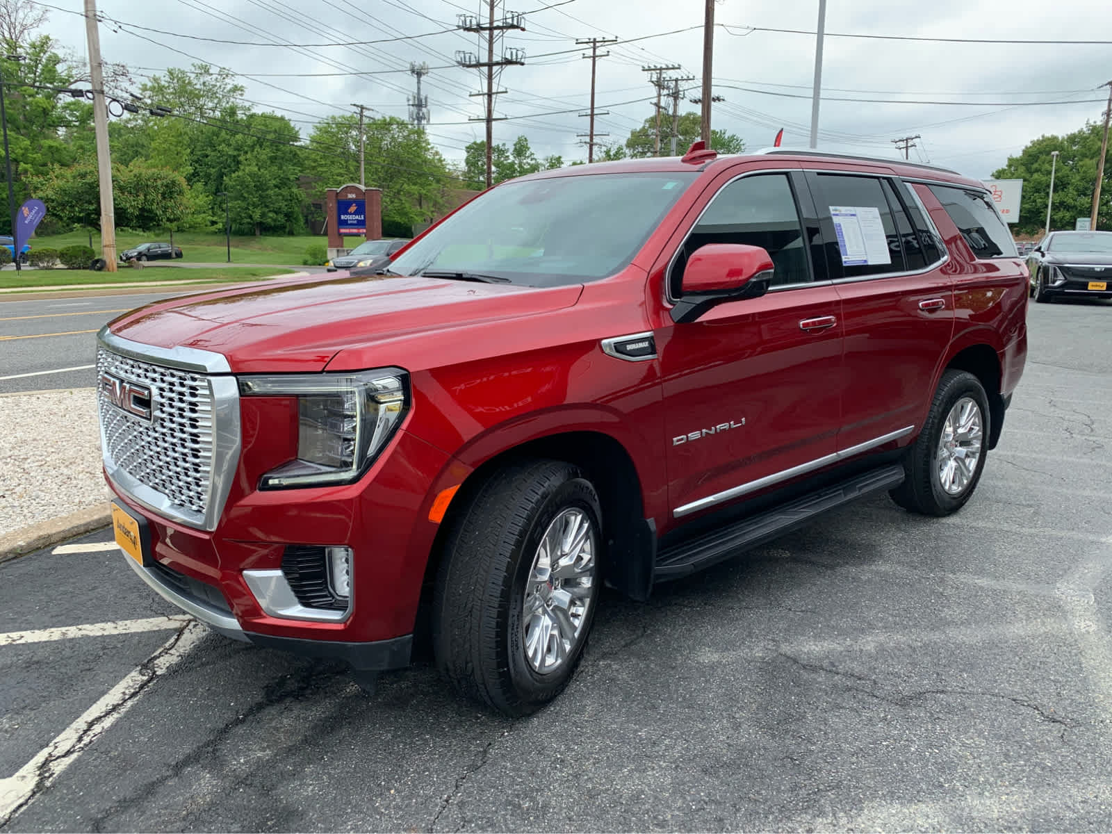 Used 2024 GMC Yukon Denali AWD/4WD image 3