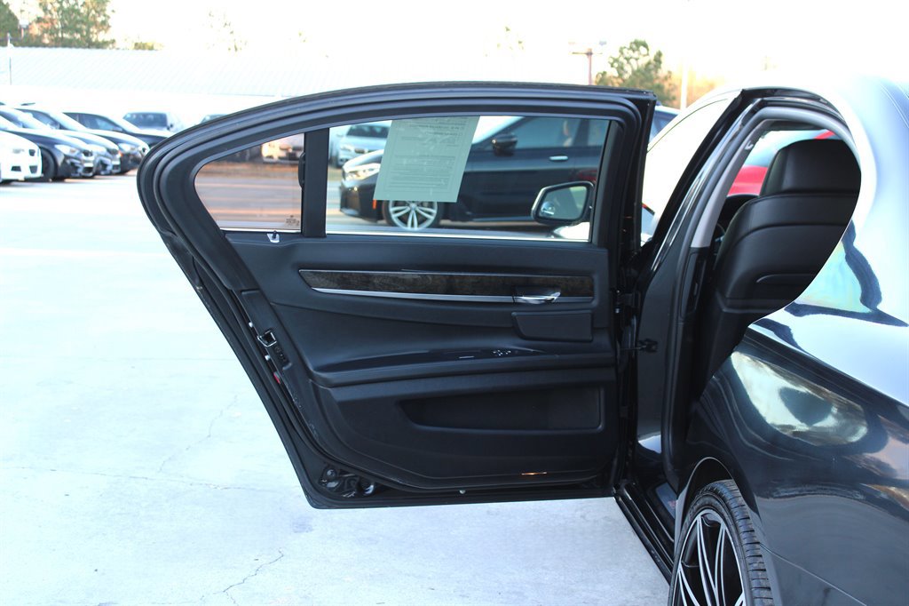 Used 2012 BMW 750Li image 33