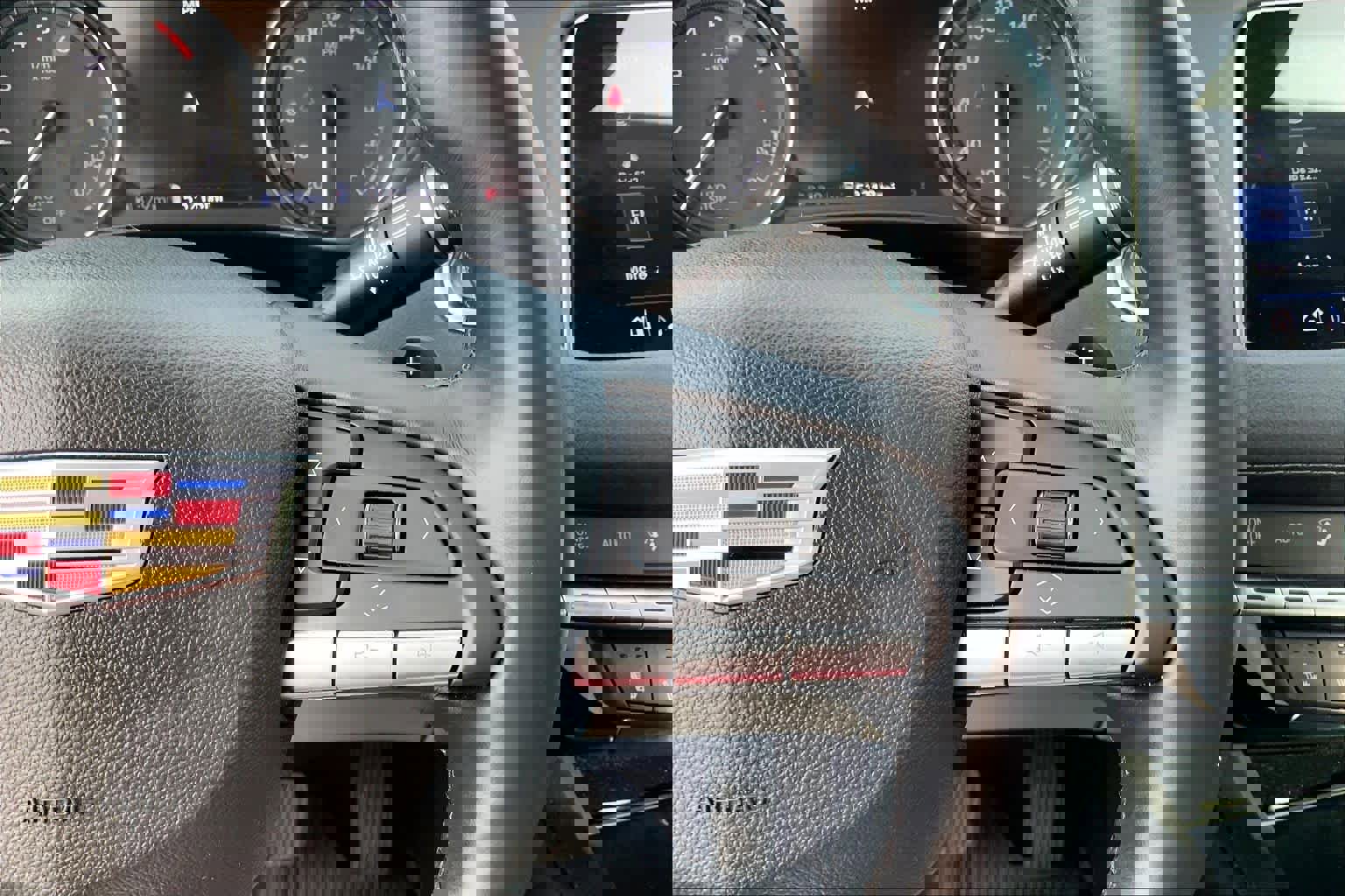 Used 2023 Cadillac XT4 Premium Luxury w/ Technology Package image 22