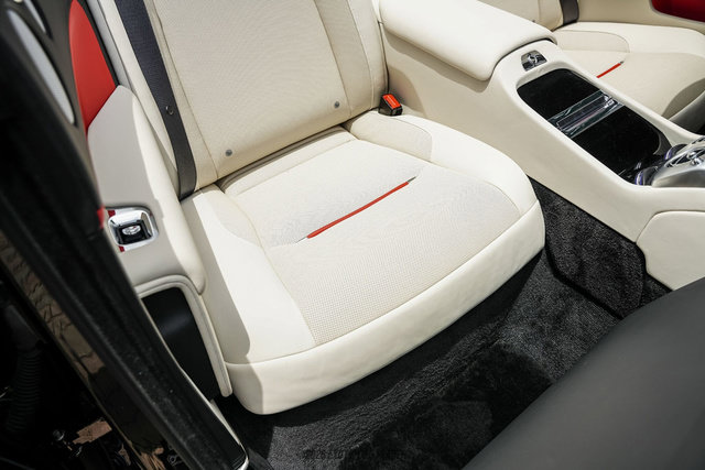 Used 2019 Rolls-Royce Dawn RWD image 36