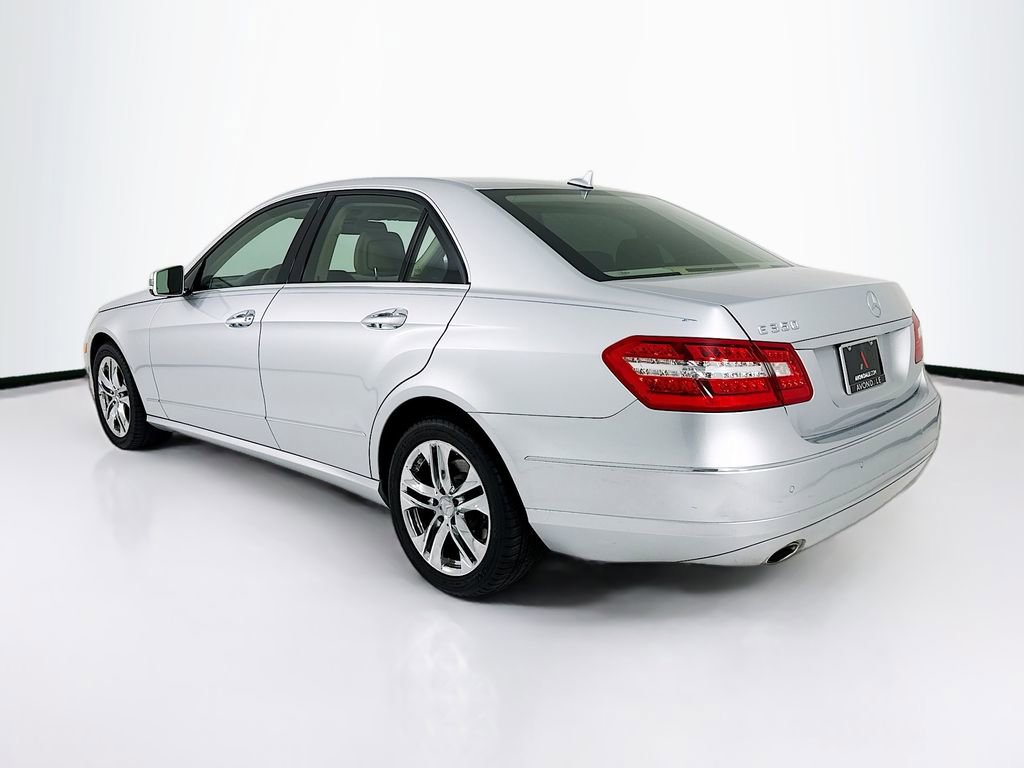 Used 2010 Mercedes-Benz E 350 Sedan image 3
