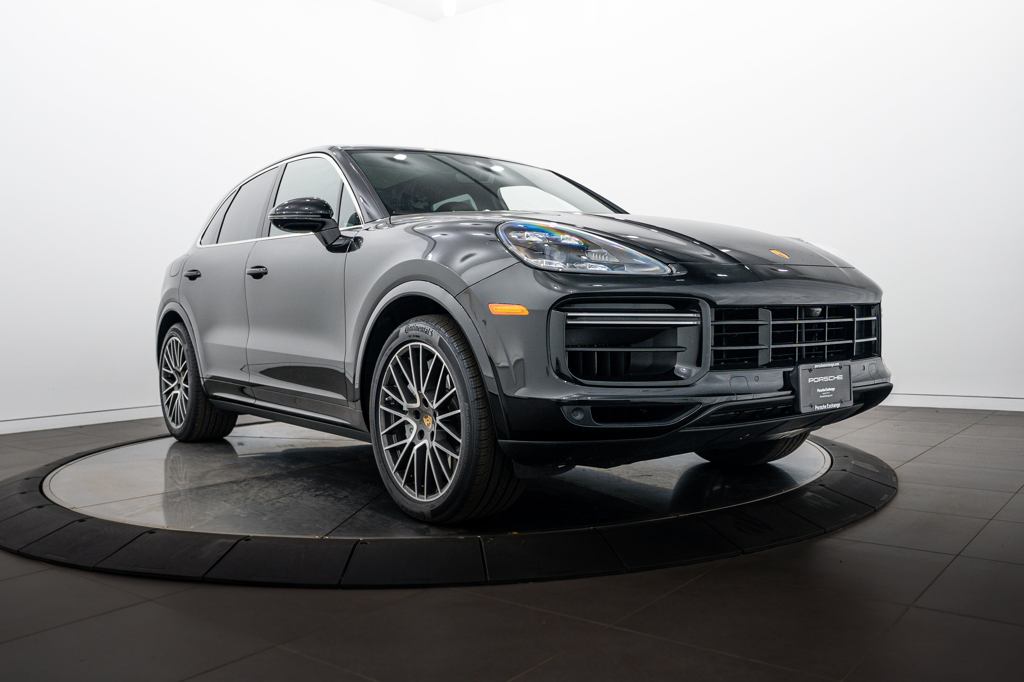 Certified 2023 Porsche Cayenne Turbo AWD/4WD image 9