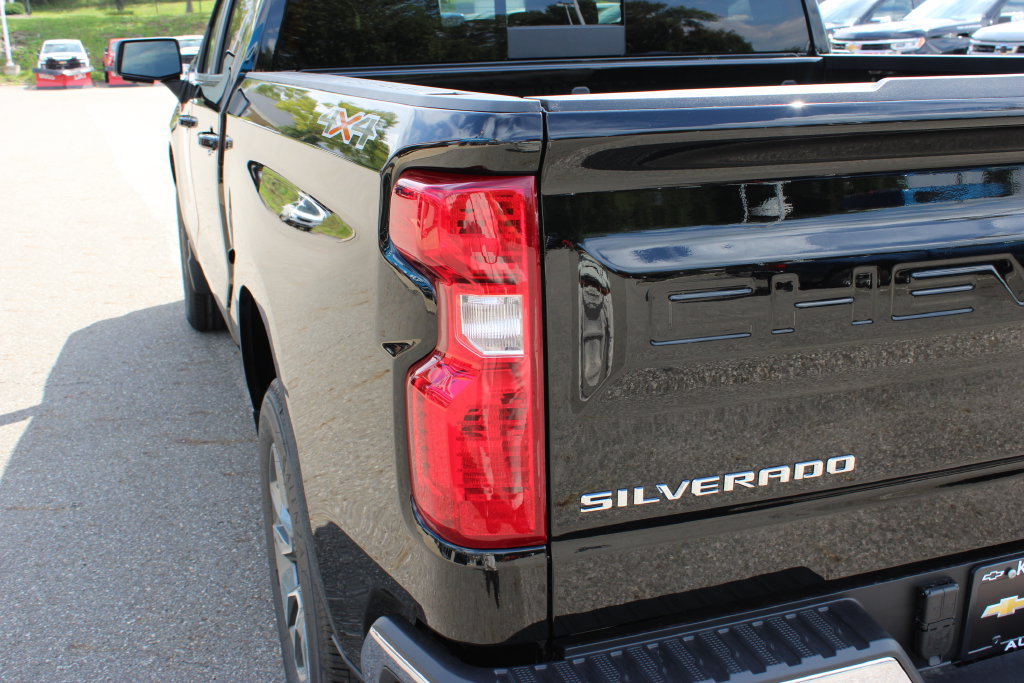 New 2026 Chevrolet Silverado 1500 LT w/ Safety Package AWD/4WD image 34
