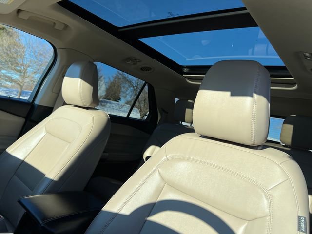Certified 2022 Ford Explorer XLT w/ Equipment Group 202A image 13
