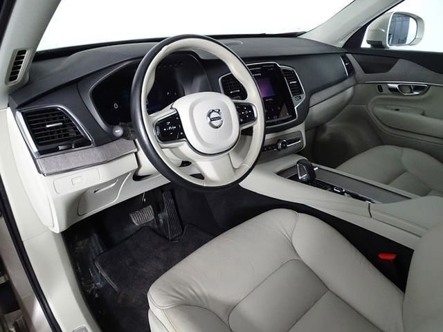 Used 2023 Volvo XC90 B6 Plus image 25