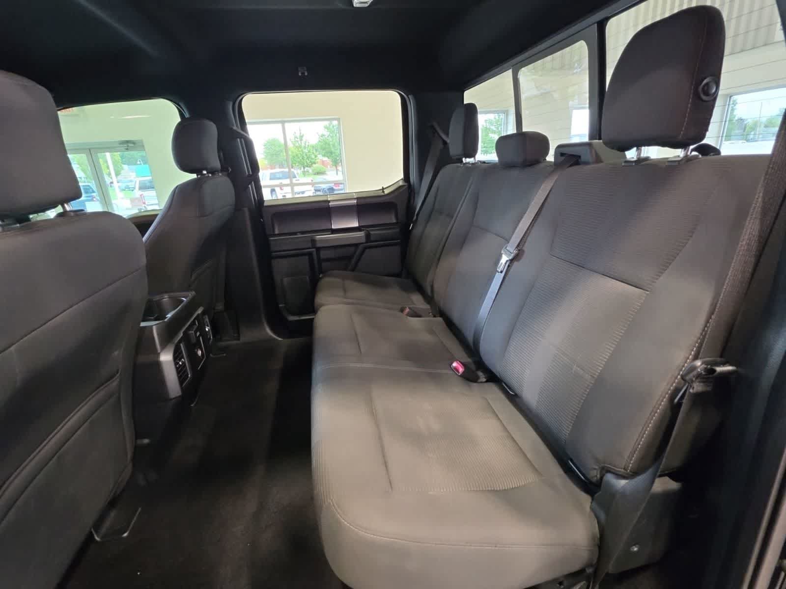 Used 2016 Ford F150 XLT w/ Equipment Group 302A Luxury AWD/4WD image 32