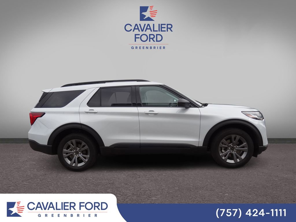 Used 2026 Ford Explorer Active w/ Active Comfort Package AWD/4WD image 2
