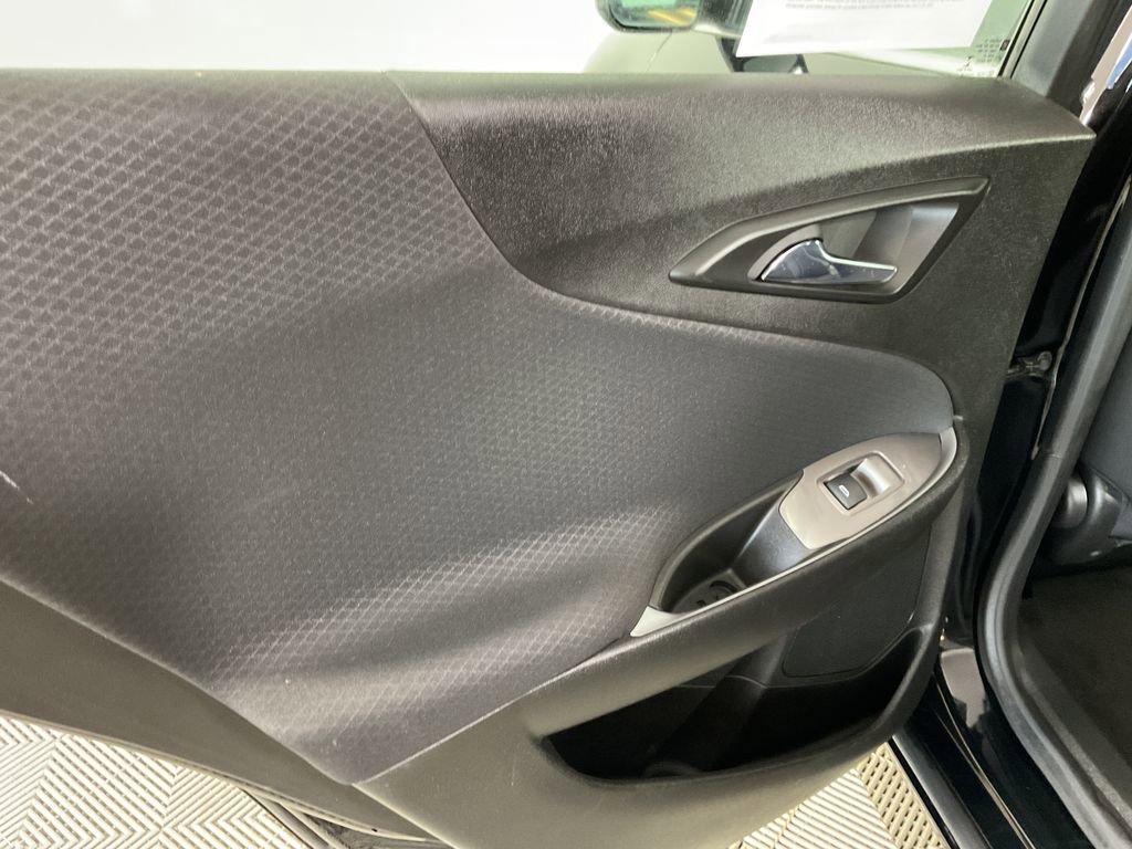 Used 2023 Chevrolet Malibu LS FWD image 18