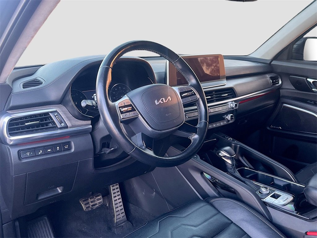 Used 2022 Kia Telluride SX w/ SX Prestige Package image 9