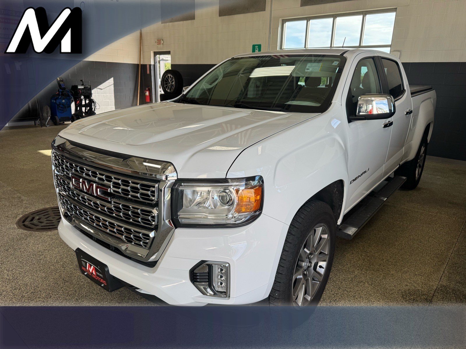 Used 2022 GMC Canyon Denali AWD/4WD image 1