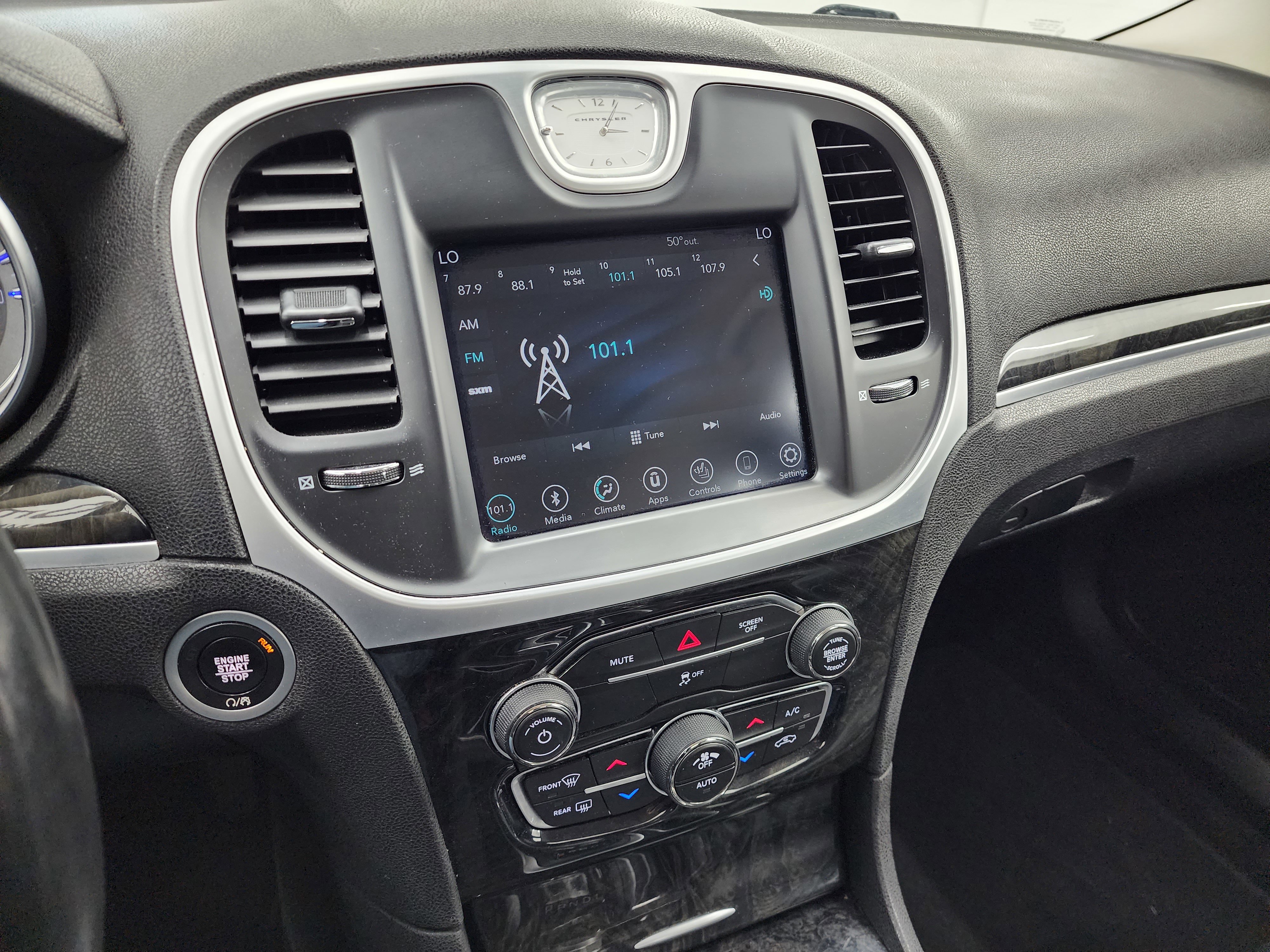 Used 2019 Chrysler 300 Limited image 11