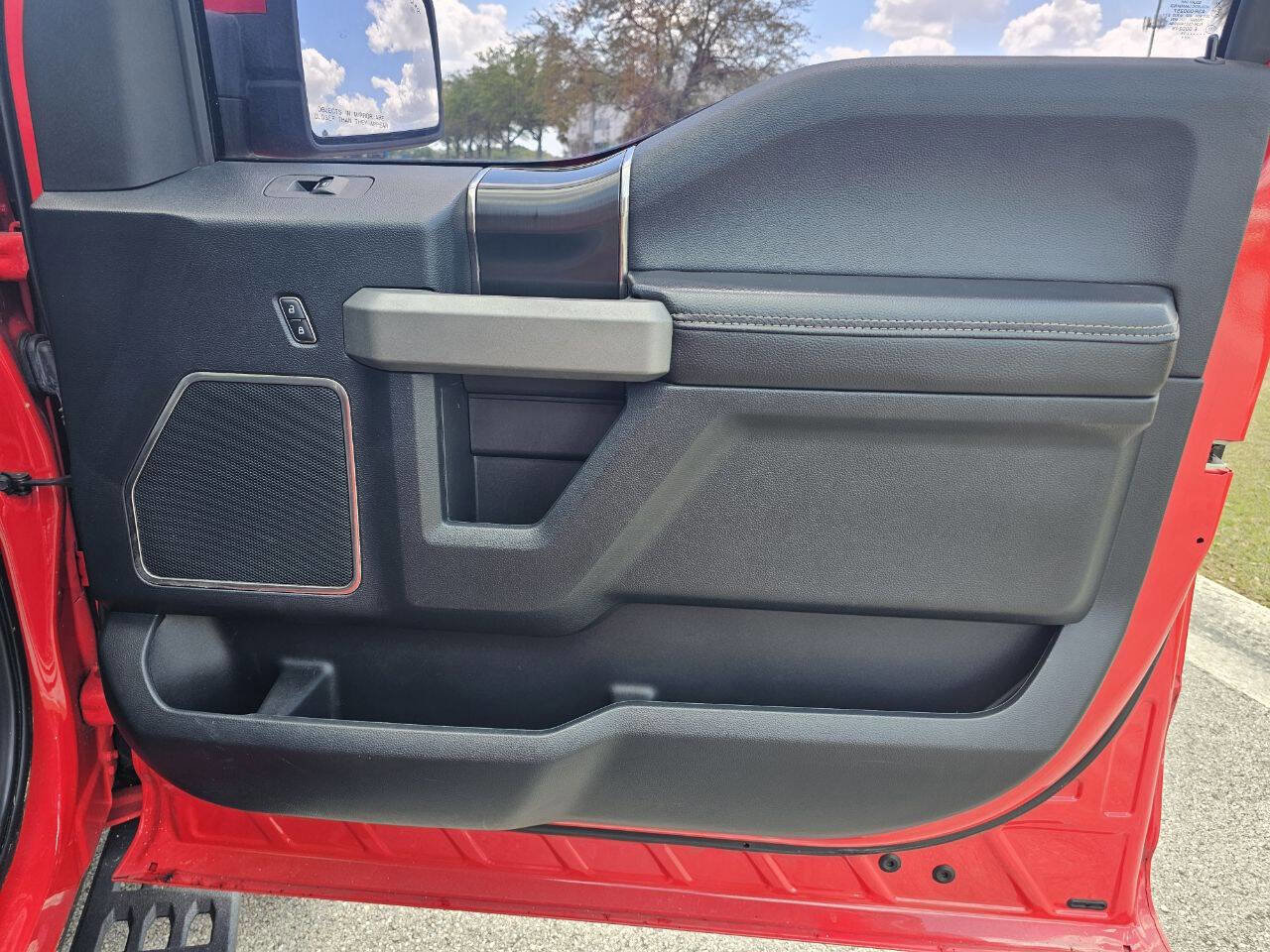 Used 2019 Ford F150 Raptor w/ Equipment Group 802A Luxury AWD/4WD image 38