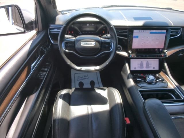 Used 2023 Jeep Grand Wagoneer Series II w/ Premium Group II AWD/4WD image 7
