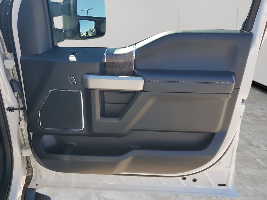 Used 2019 Ford F250 Lariat w/ Lariat Ultimate Package image 13