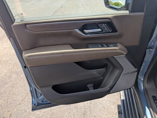 New 2026 GMC Yukon Denali Ultimate AWD/4WD image 14
