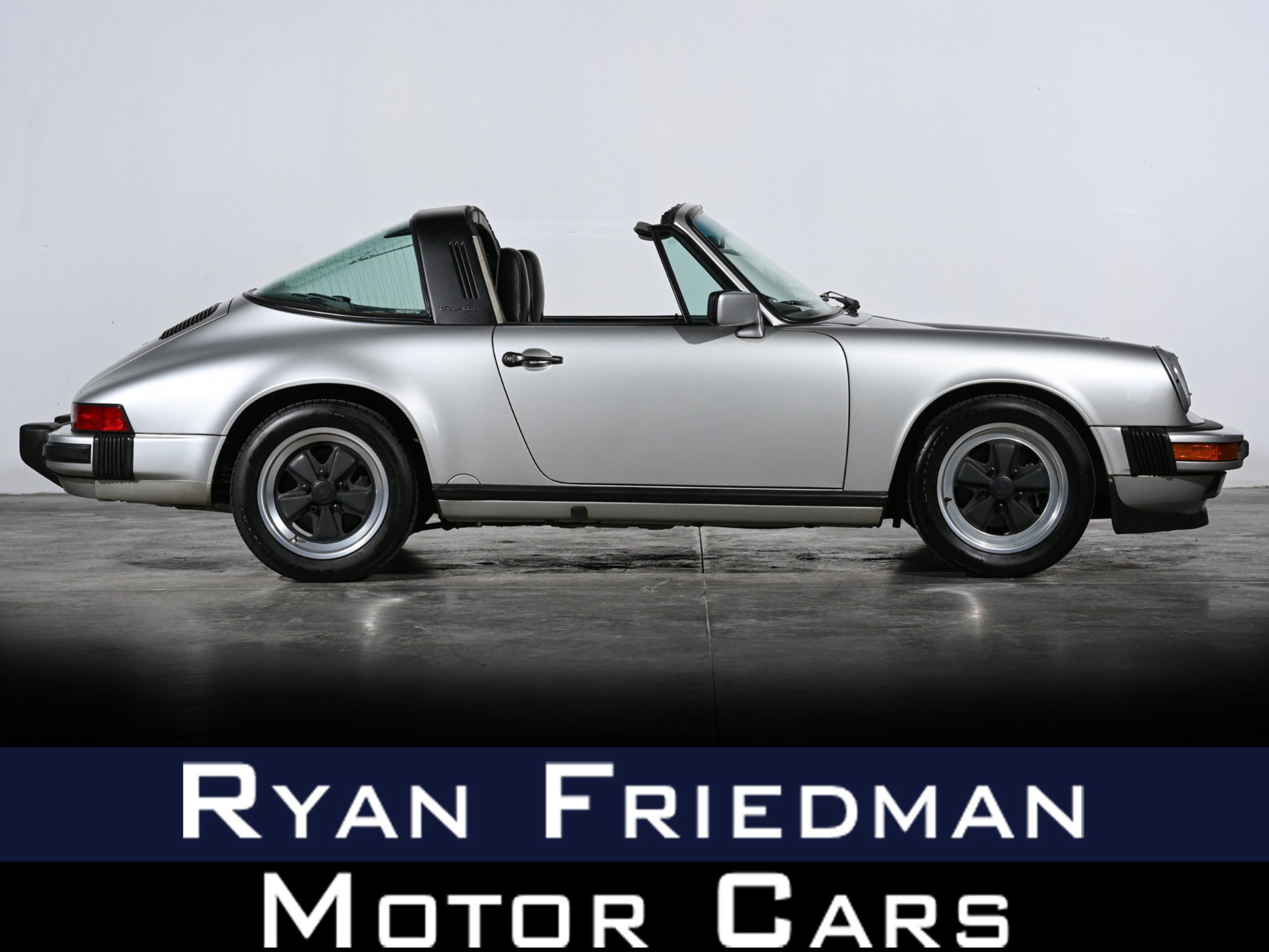 Used 1988 Porsche 911 Carrera RWD image 1