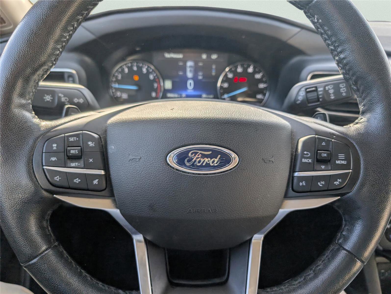 Used 2020 Ford Explorer Limited image 23