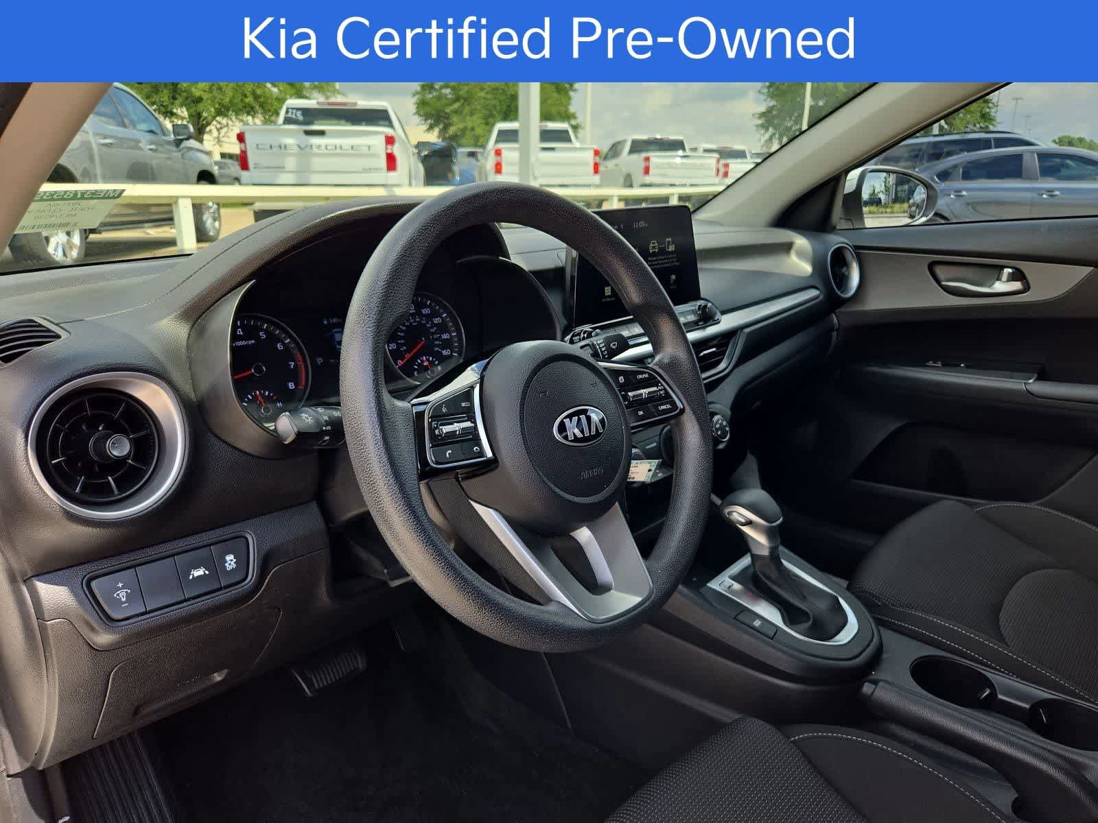 Used 2021 Kia Forte Sedan FWD image 2