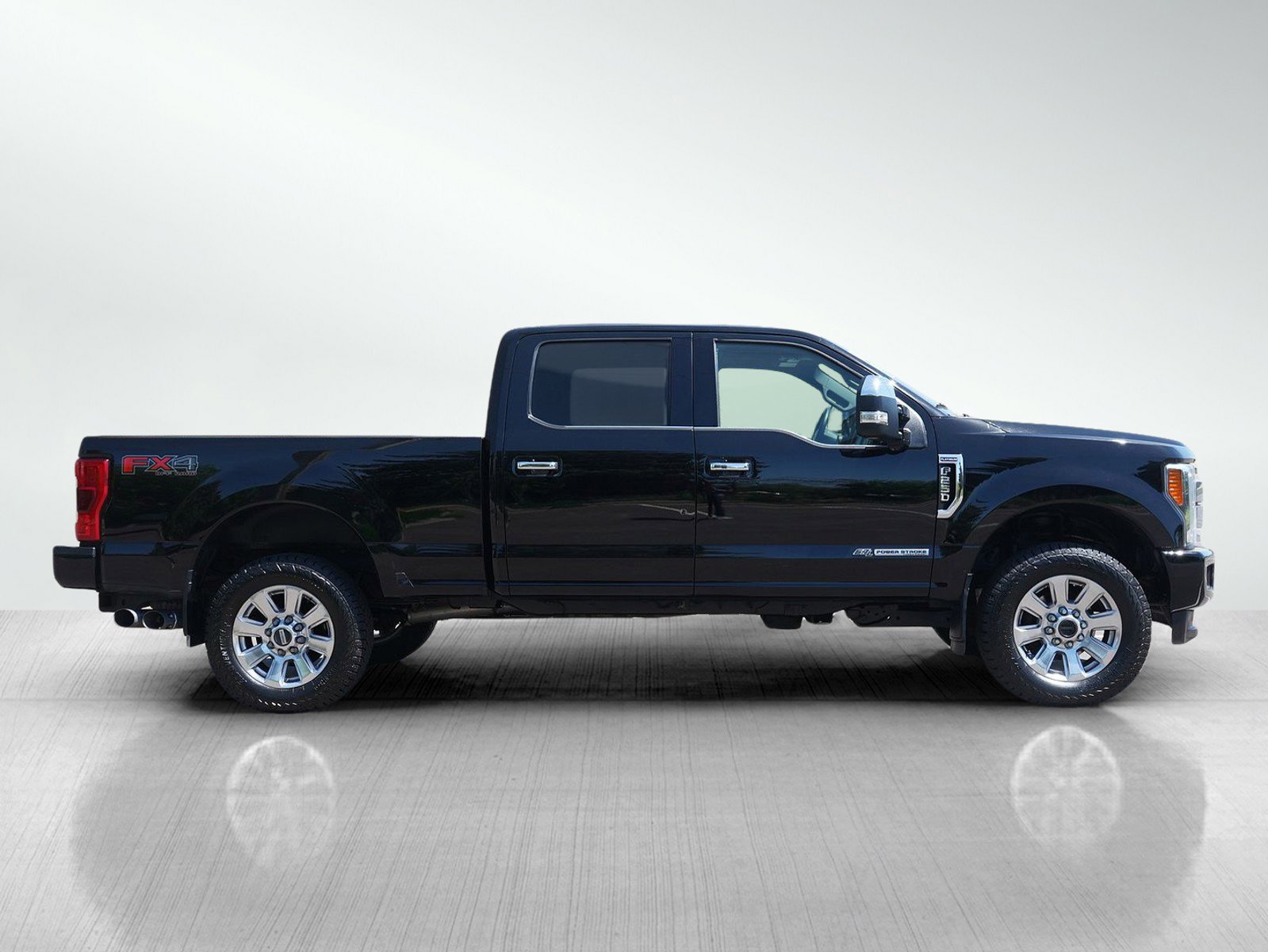 Used 2018 Ford F250 Platinum w/ Platinum Ultimate Package AWD/4WD image 7