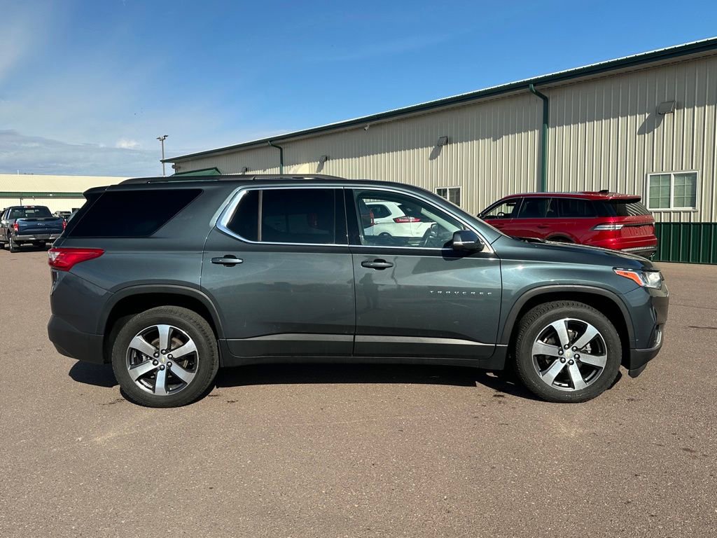 Used 2021 Chevrolet Traverse LT w/ LT Premium Package image 36