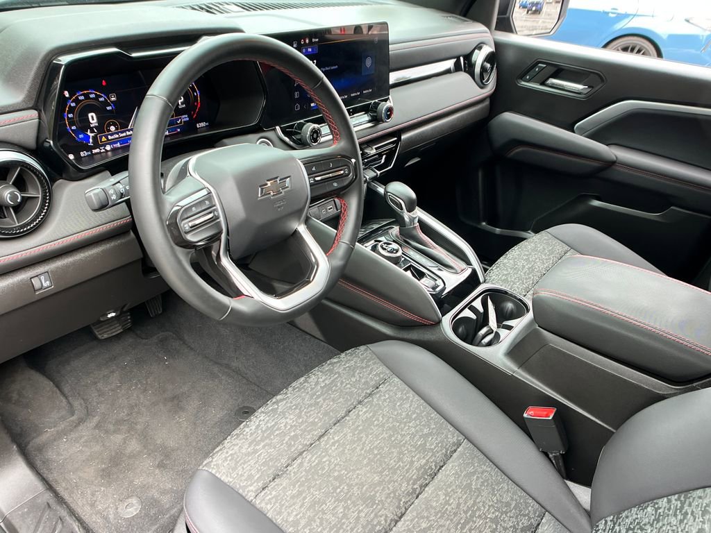 Used 2024 Chevrolet Colorado Z71 image 10