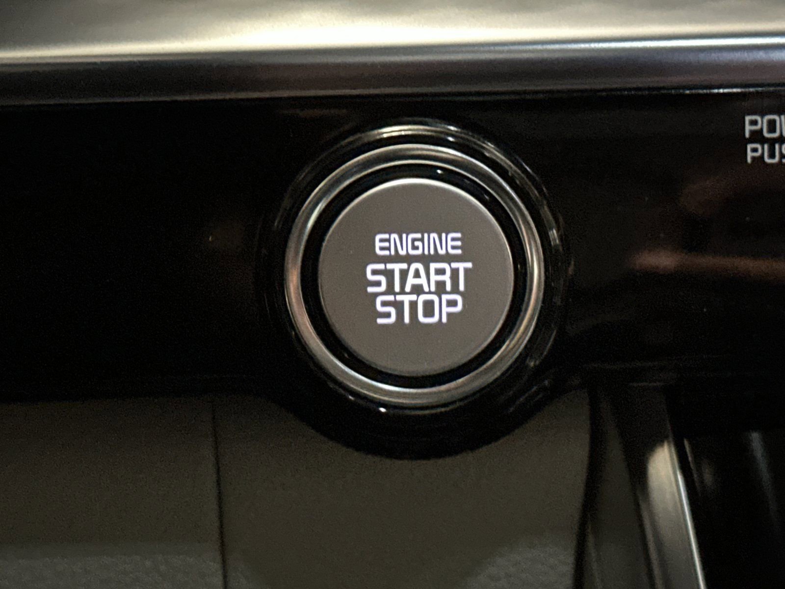 Certified 2022 Kia Carnival SX Prestige image 31