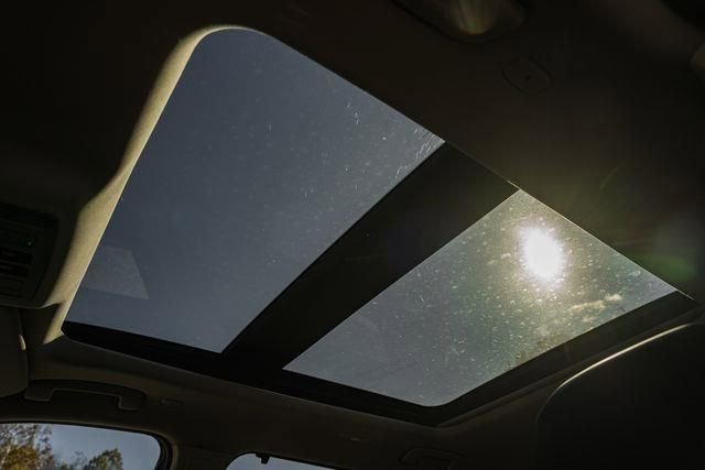 Used 2022 Nissan Rogue SV w/ SV Premium Package image 28