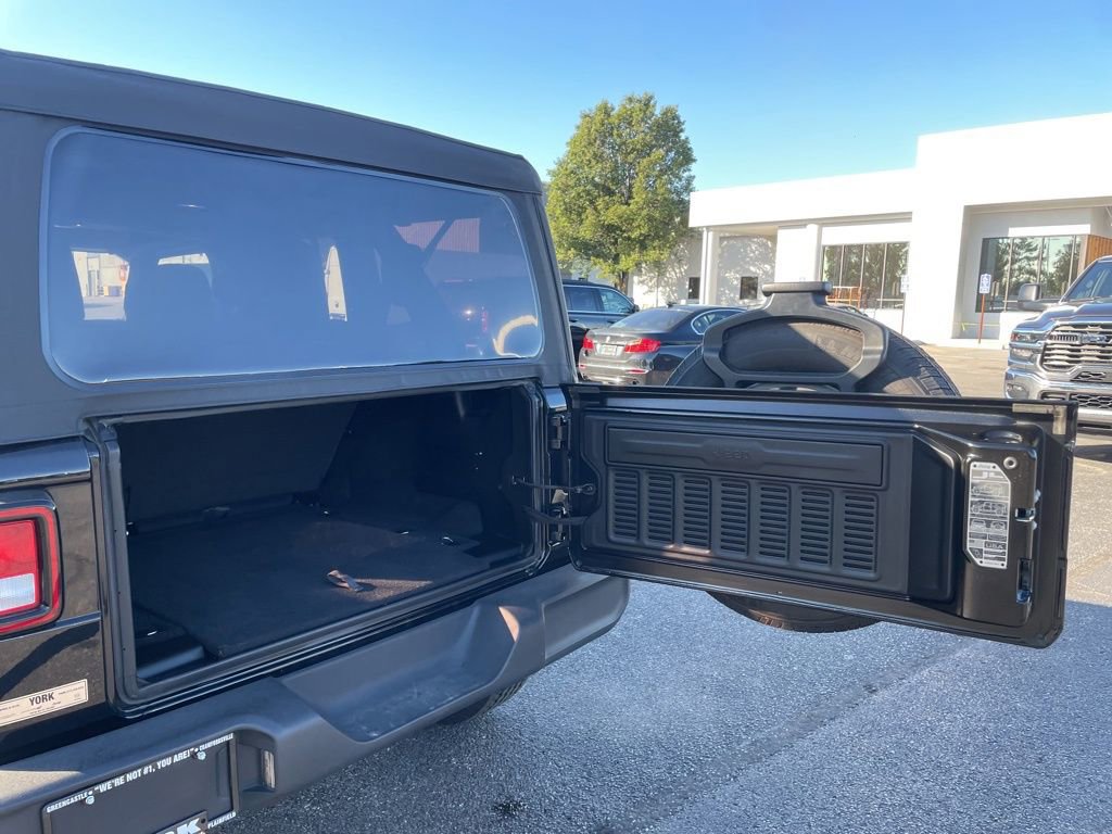 Used 2023 Jeep Wrangler Sport S image 35