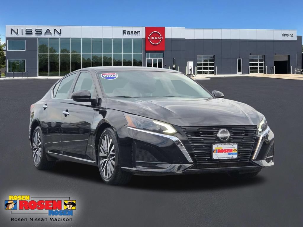 Used 2023 Nissan Altima 2.5 SV