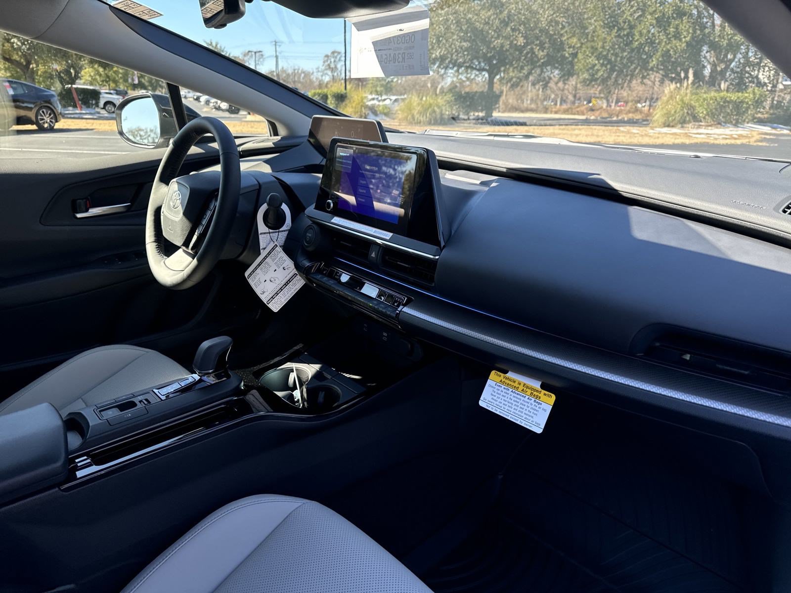 New 2024 Toyota Prius XLE FWD image 33