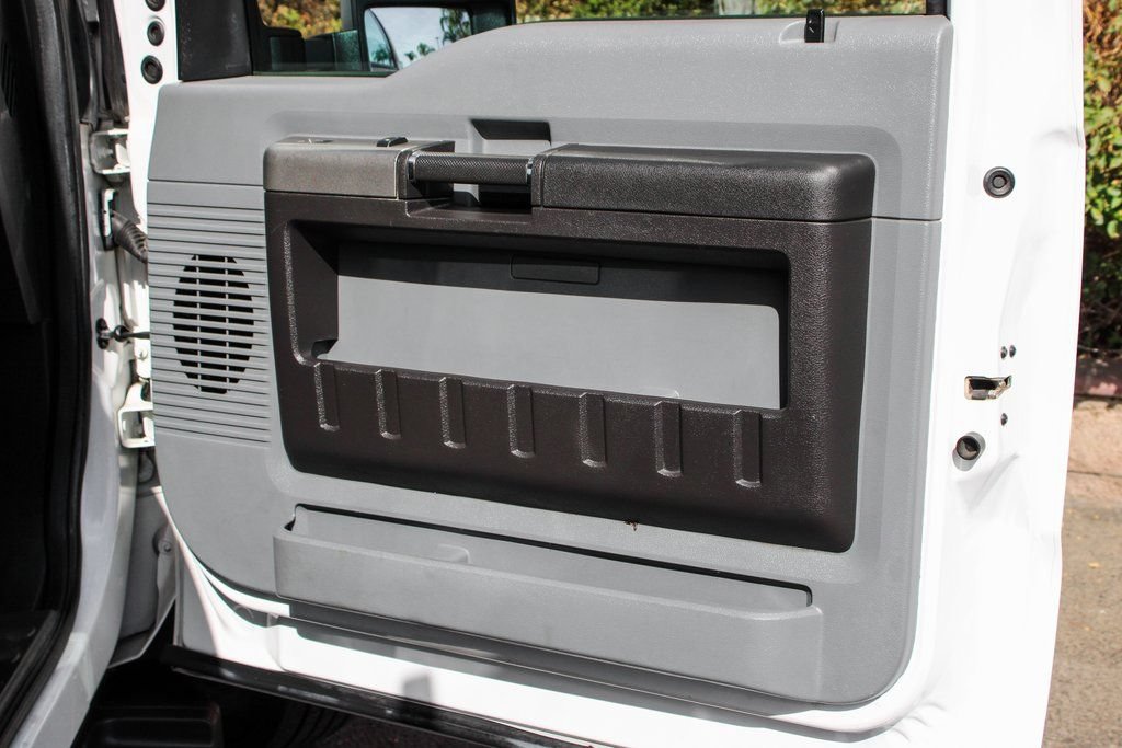Used 2011 Ford F550 2WD Crew Cab Super Duty w/ Payload Upgrade Pkg image 35