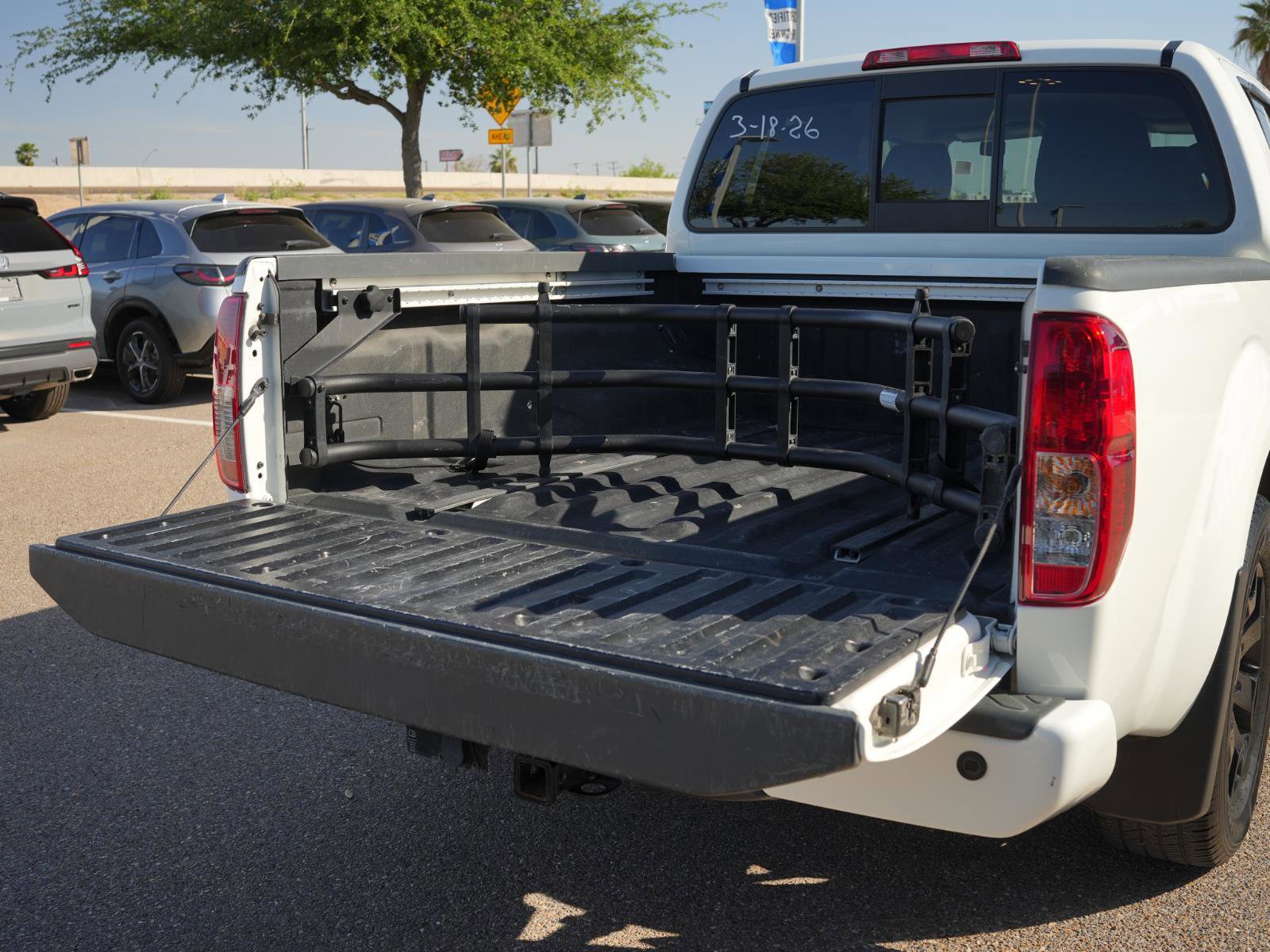 Used 2021 Nissan Frontier SV w/ Midnight Edition Floor Mats image 7