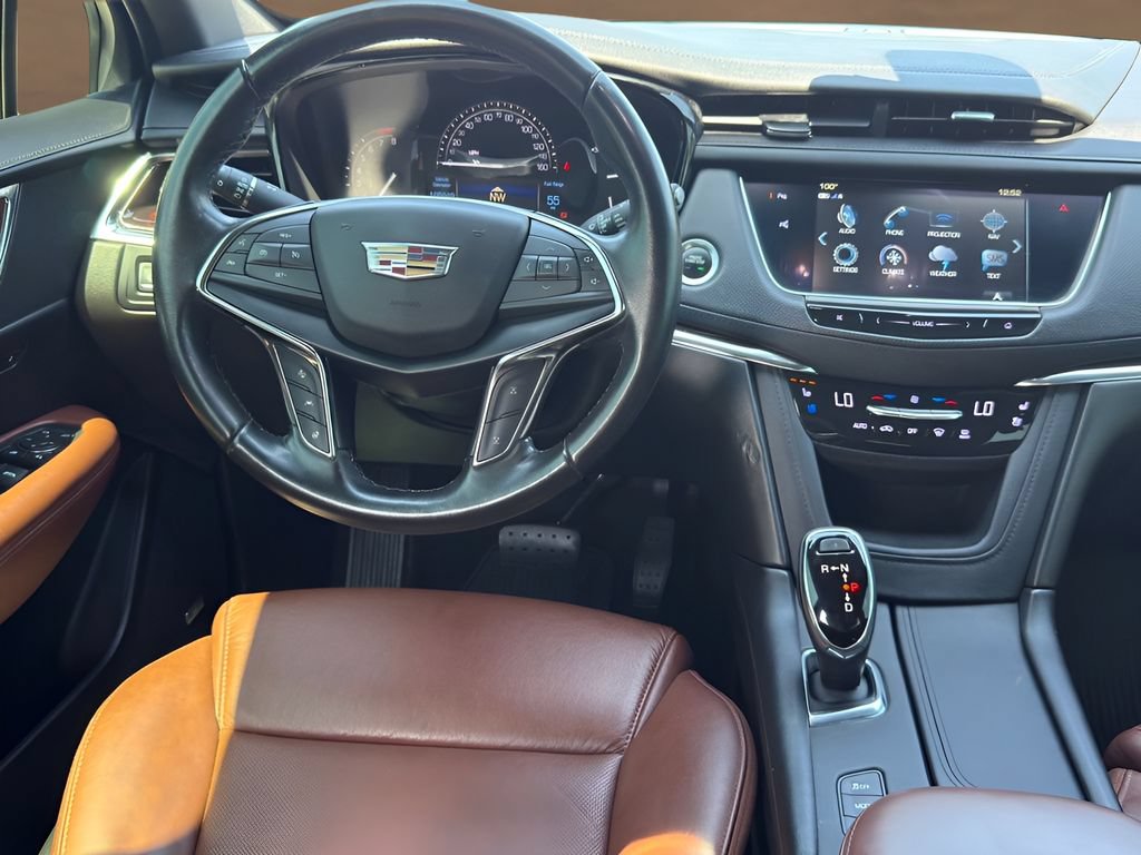 Used 2019 Cadillac XT5 Premium Luxury w/ Driver Assist Package AWD/4WD image 25