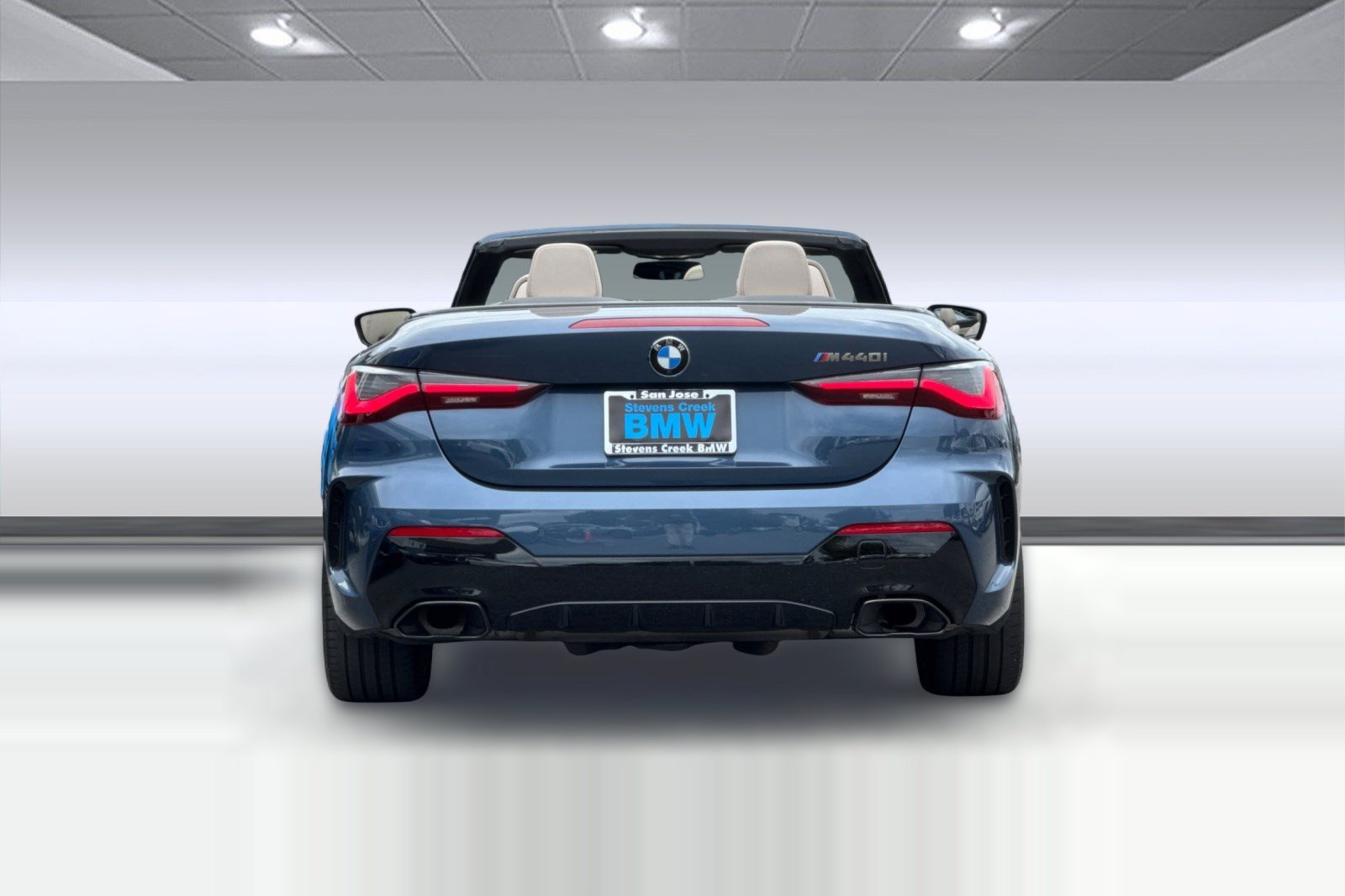 Used 2024 BMW M440i Convertible RWD image 10