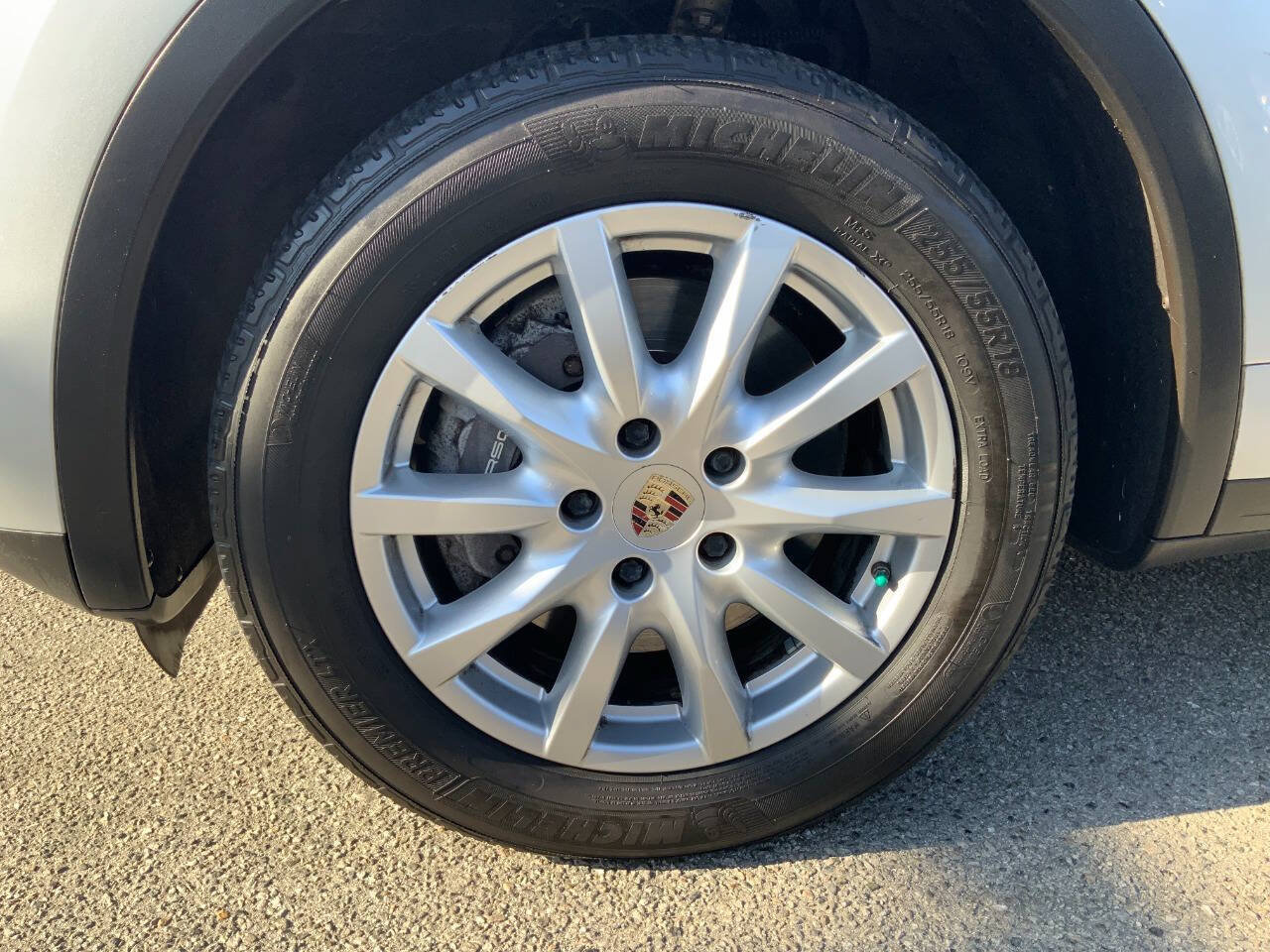 Used 2012 Porsche Cayenne AWD/4WD image 4