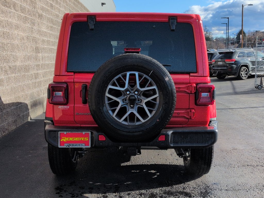 New 2025 Jeep Wrangler Sahara image 7