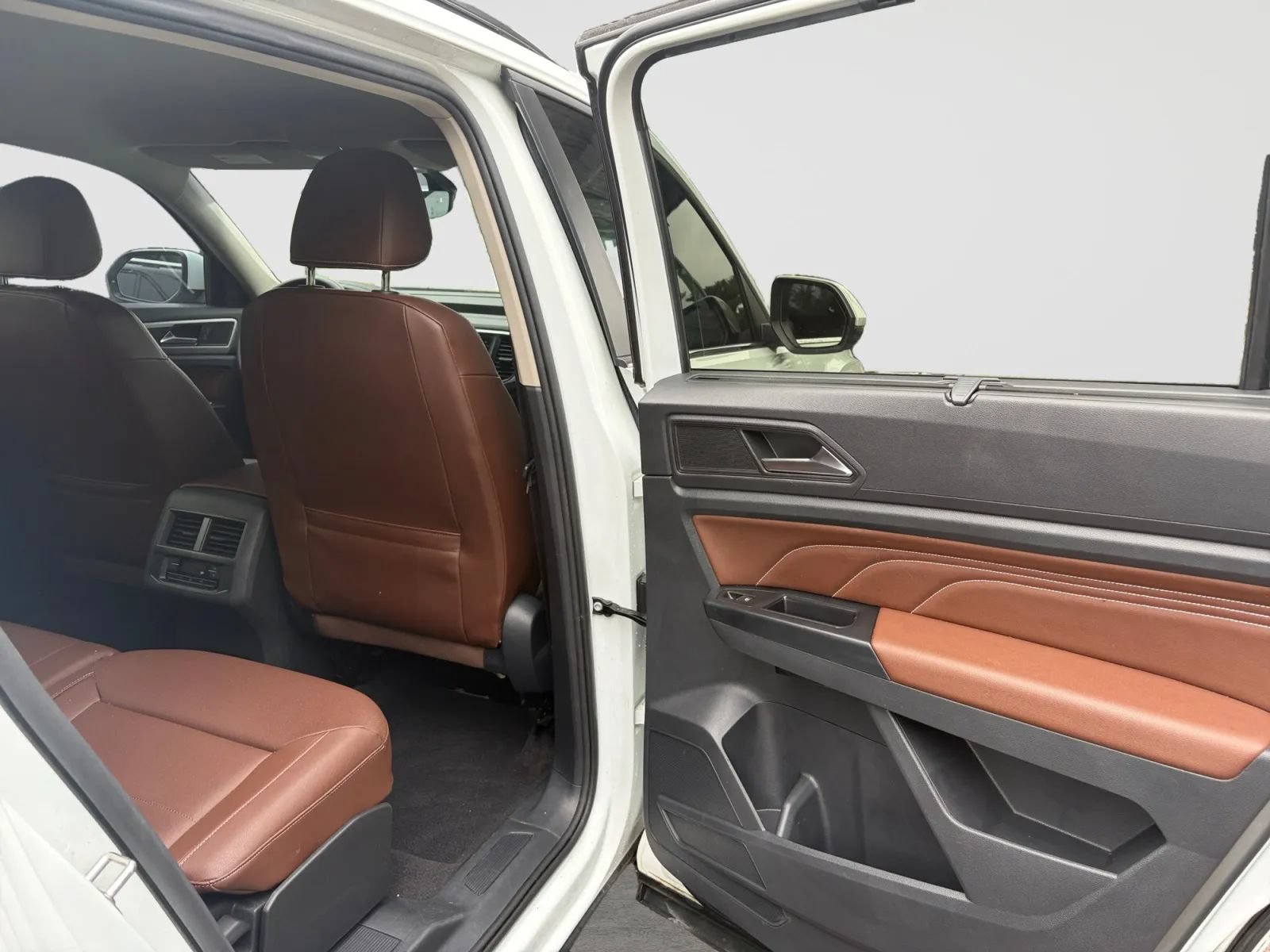 Used 2021 Volkswagen Atlas SE AWD/4WD image 18
