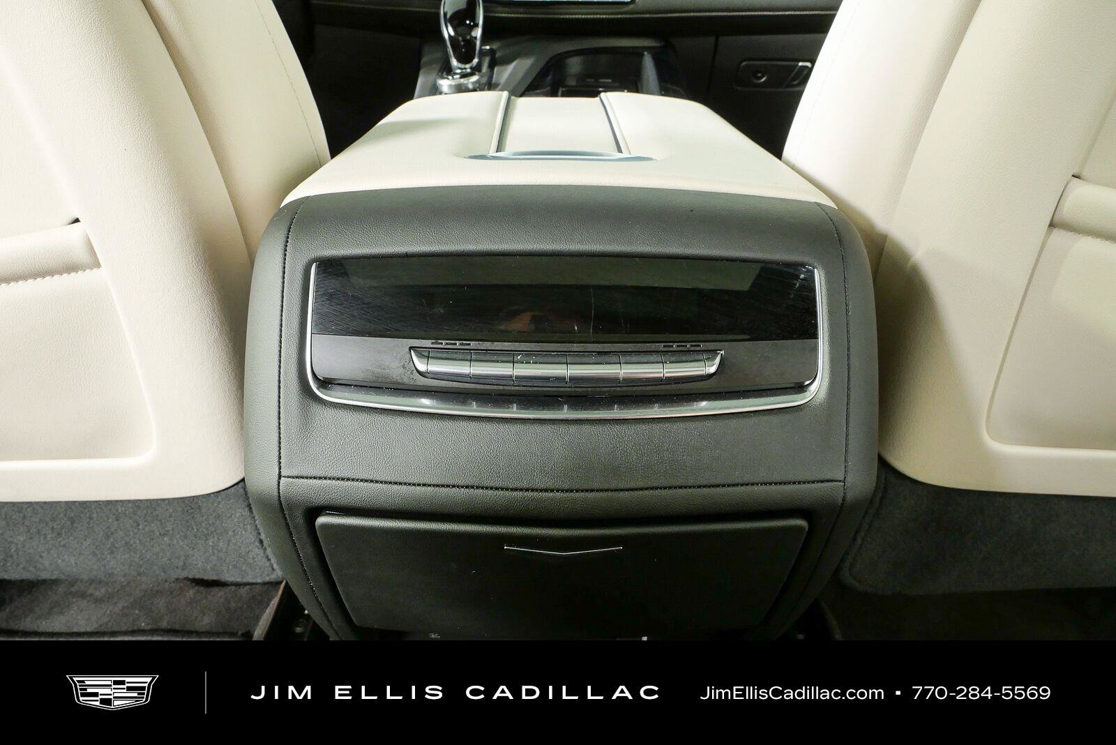Used 2024 Cadillac Escalade Sport w/ Touring Package RWD image 20