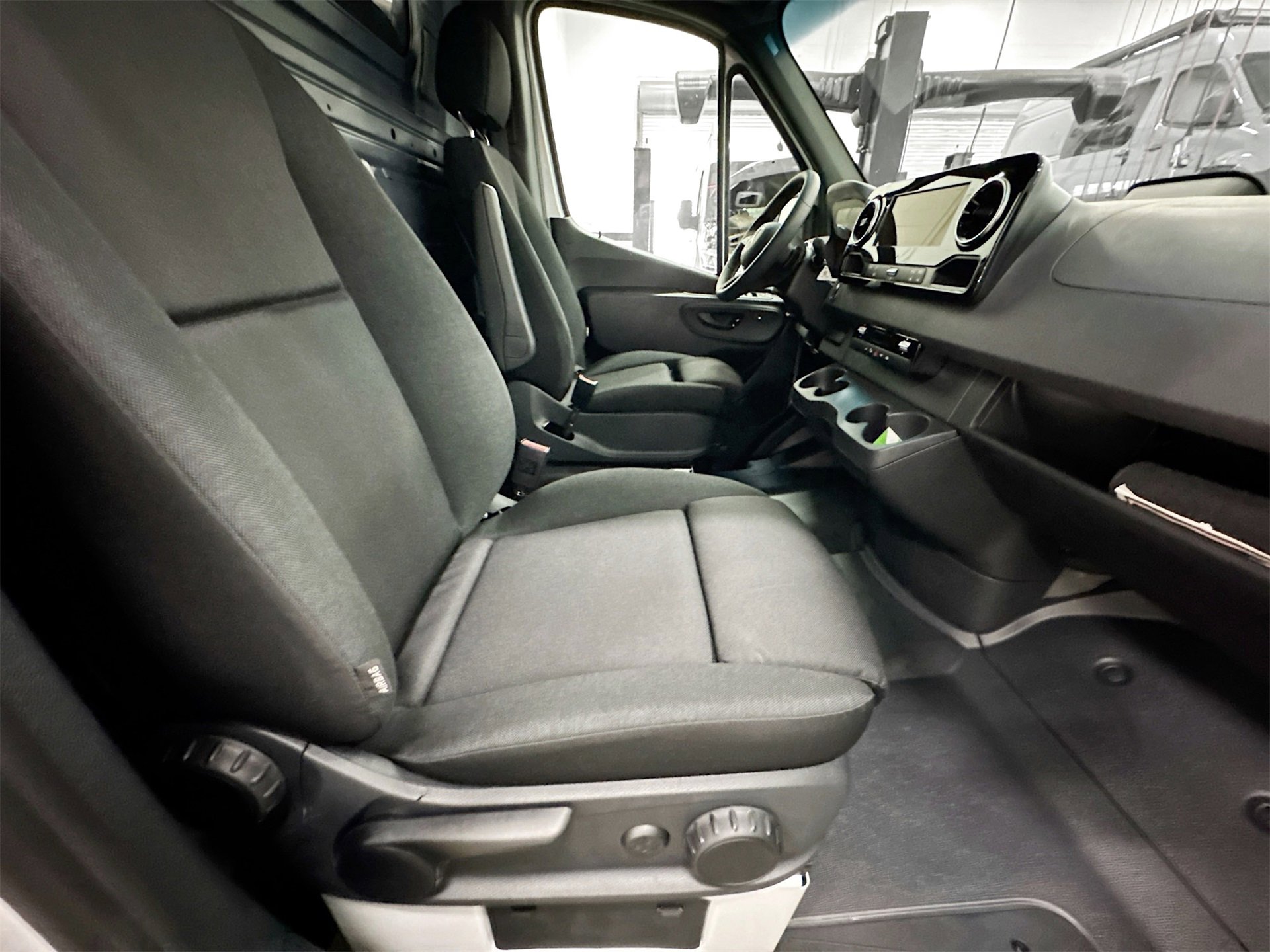 Certified 2025 Mercedes-Benz Sprinter 2500 image 26