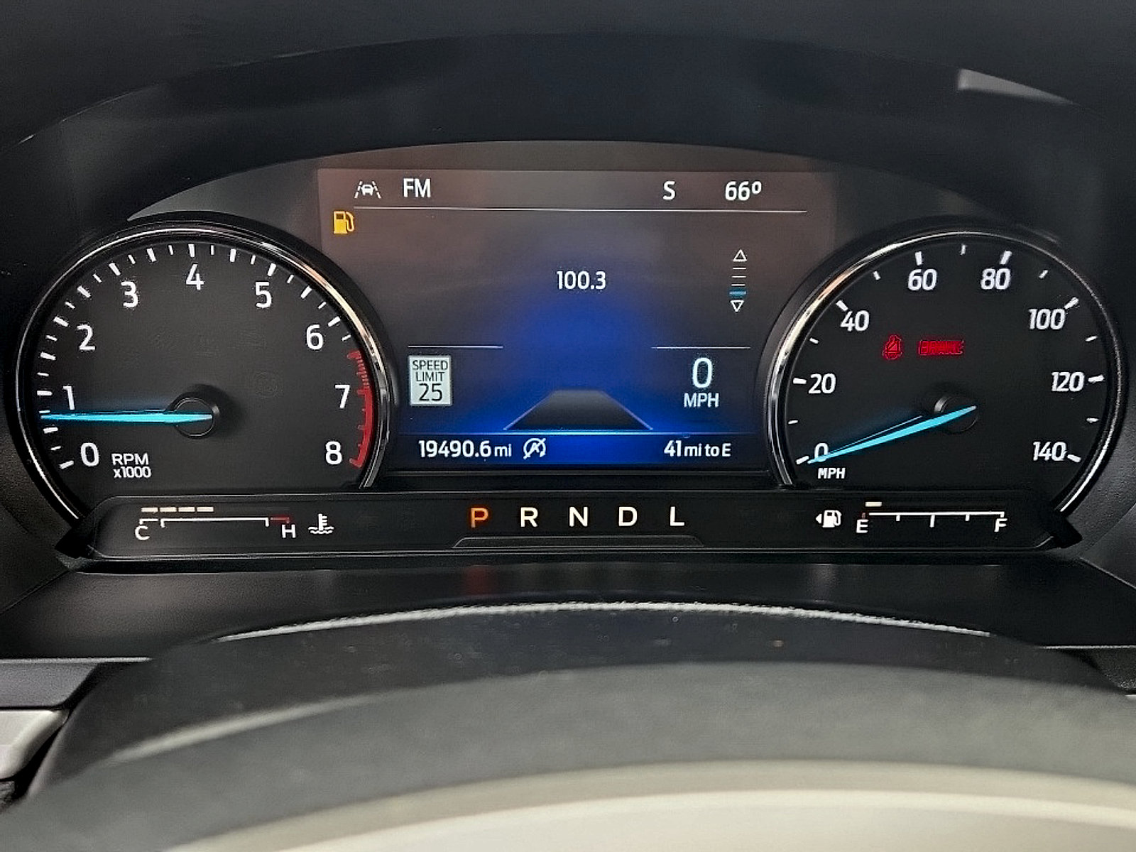 Used 2023 Ford Explorer XLT w/ Equipment Group 202A AWD/4WD image 15