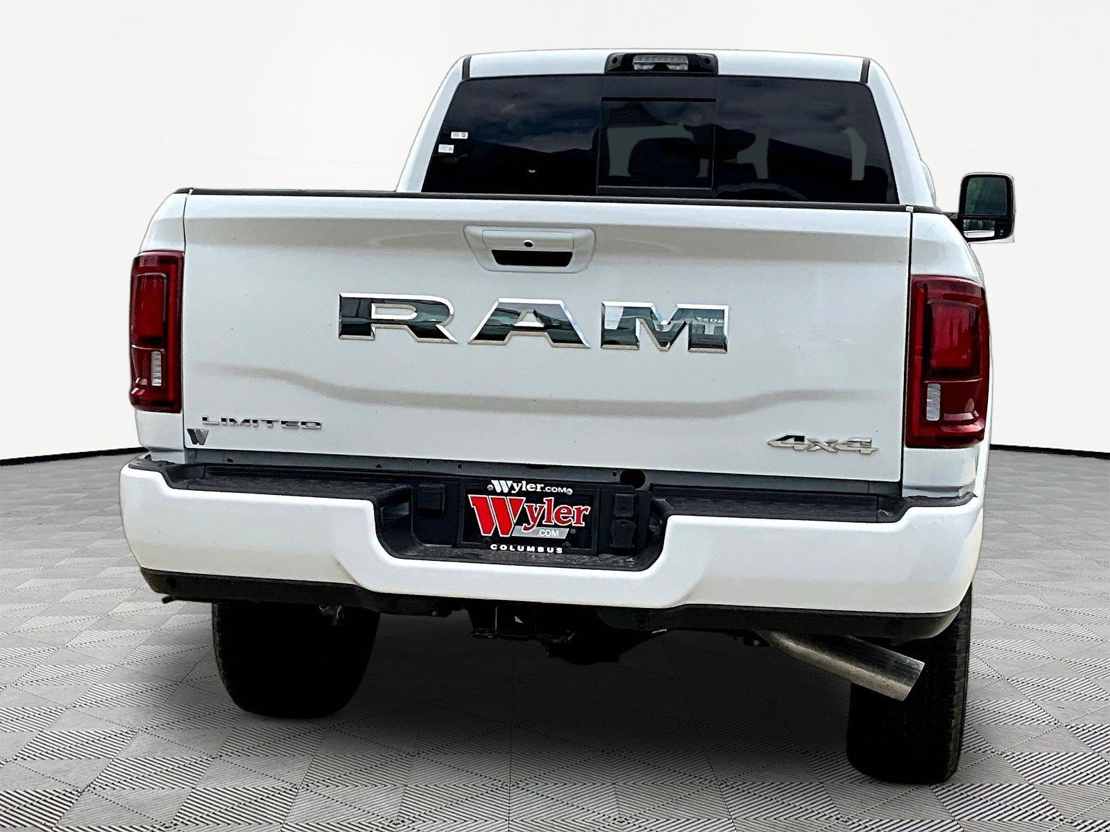 New 2026 RAM 2500 Limited AWD/4WD image 4