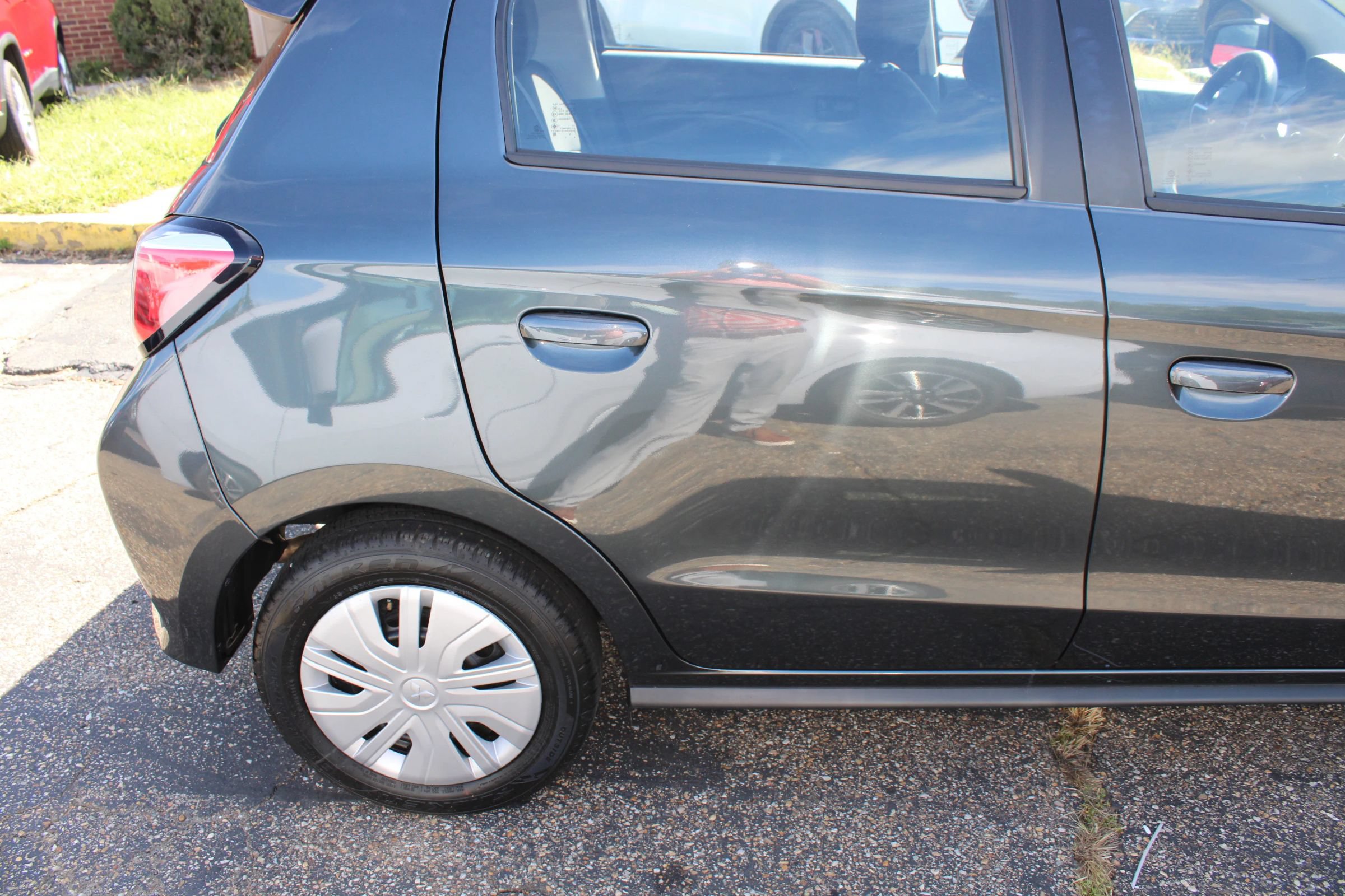 Used 2024 Mitsubishi Mirage ES FWD image 11