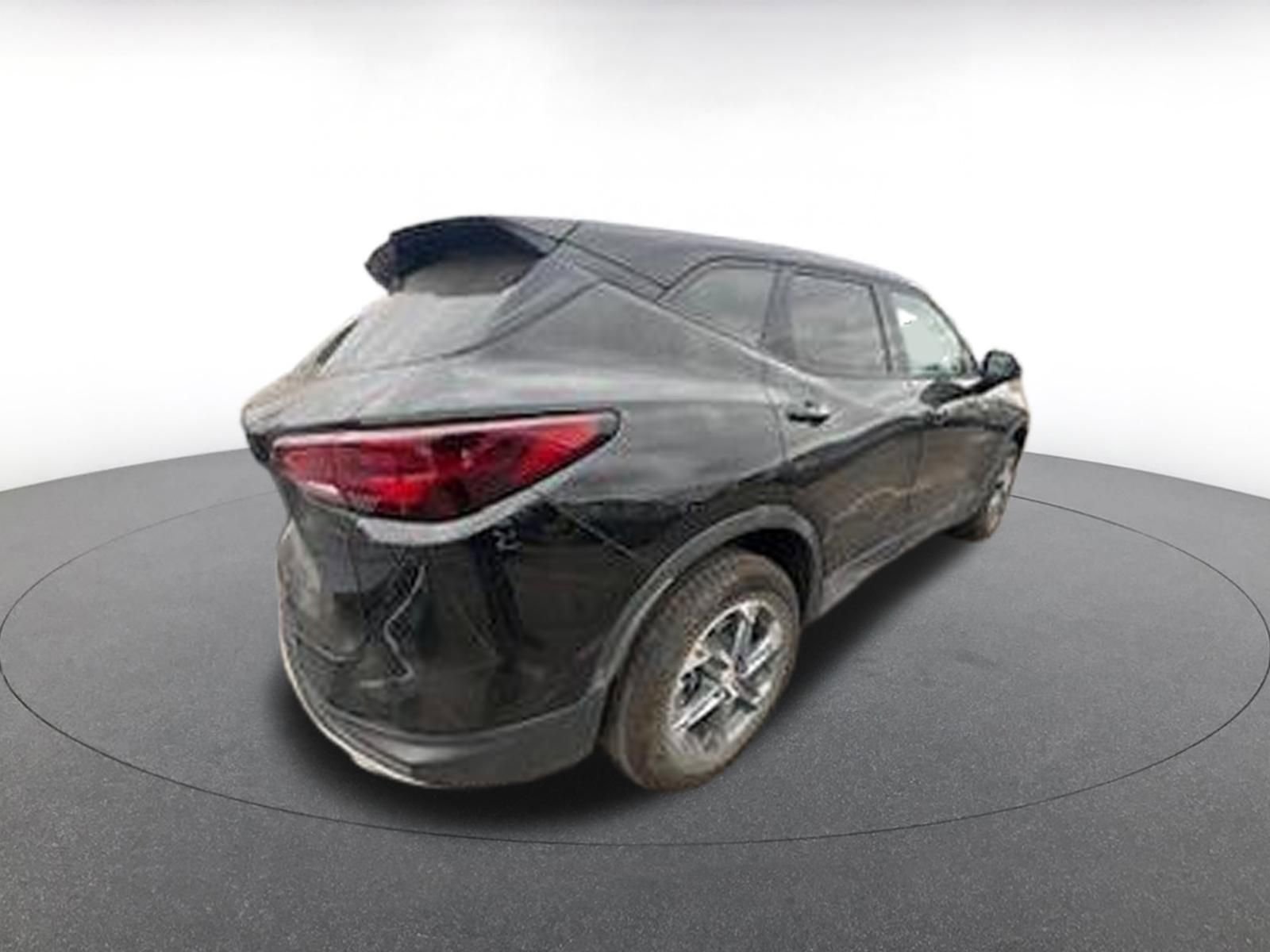 Used 2025 Chevrolet Blazer LT image 7